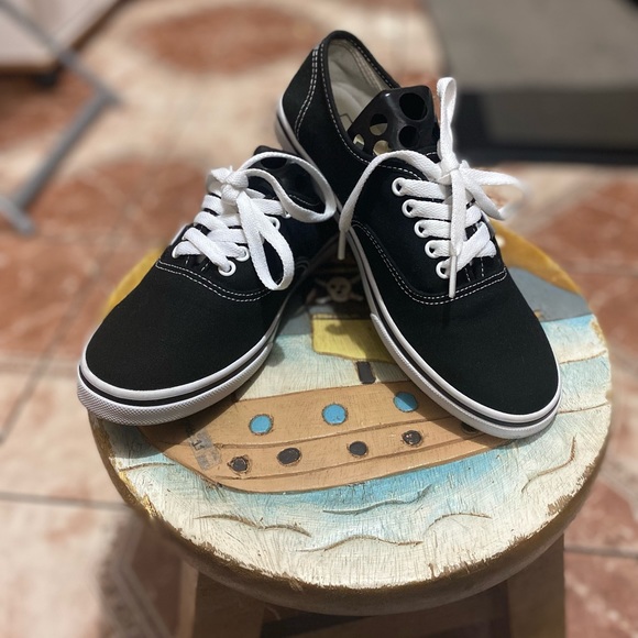 BLACK VANS SHOES - Picture 3 of 3